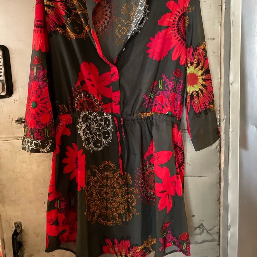 Desigual multicolor flower dress, great with leggings or jeans